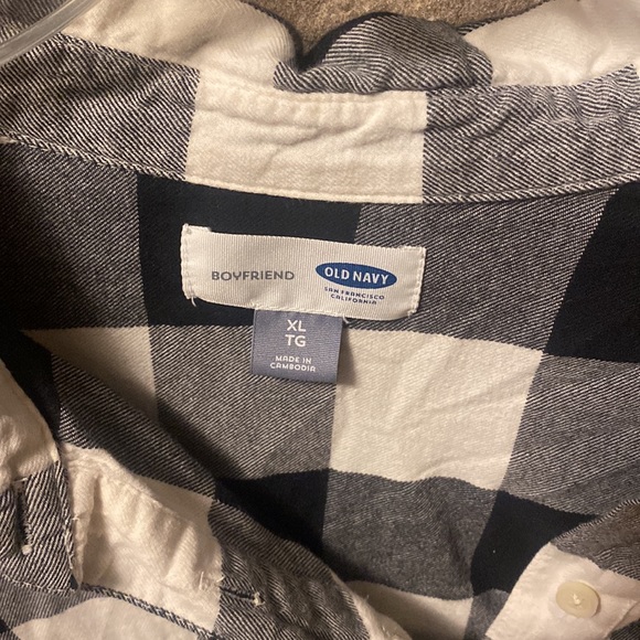 Old Navy "Boyfriend" Flannel Shirt. Size XL. Quarter buttoned. - Picture 2 of 3